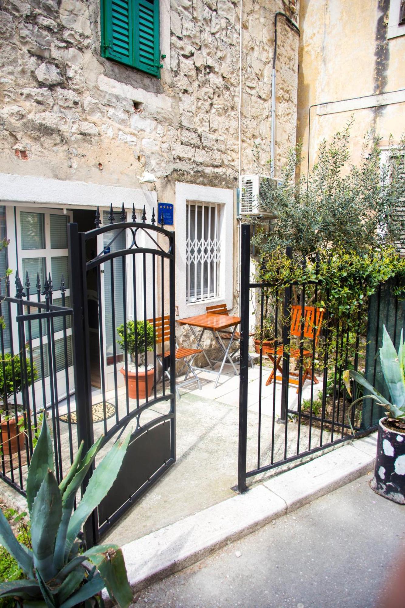 Apartment Skeja Split Bagian luar foto